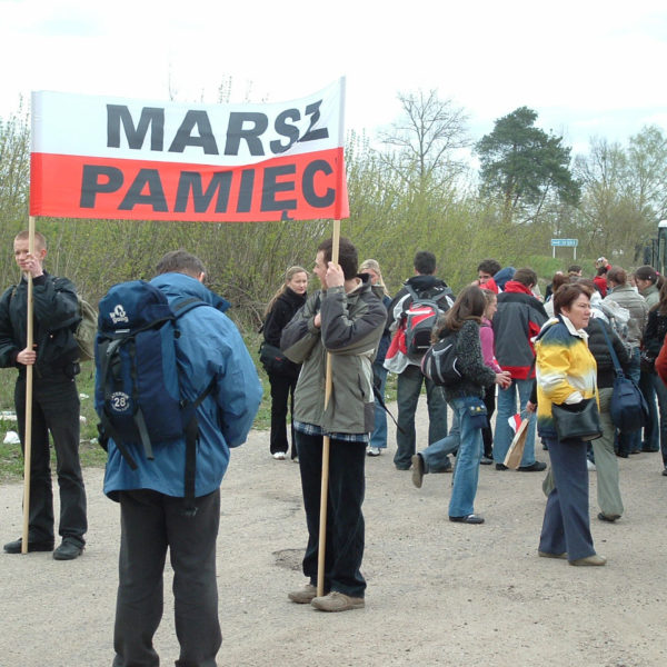 3.-pierwszy_marsz_pamieci_2007_1