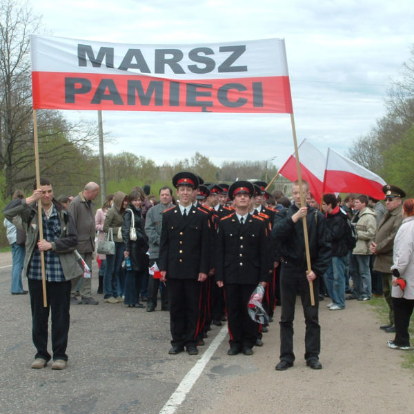 3.-pierwszy_marsz_pamieci_2007_12
