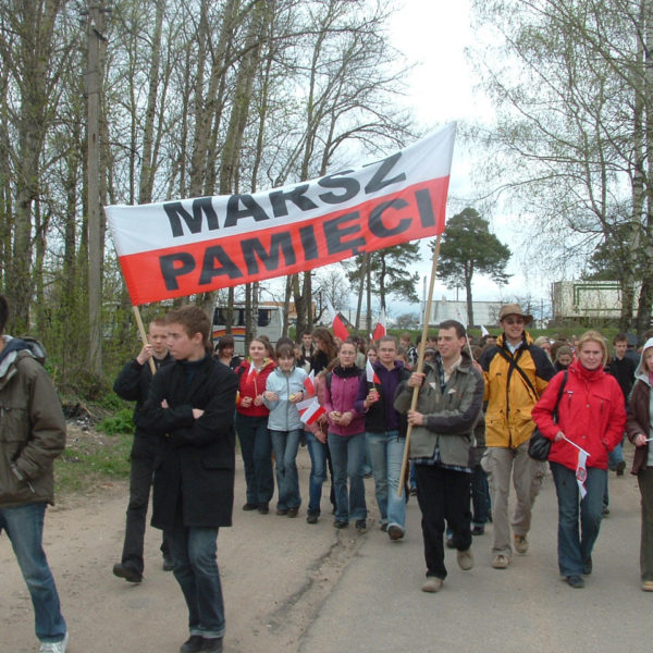3.-pierwszy_marsz_pamieci_2007_2